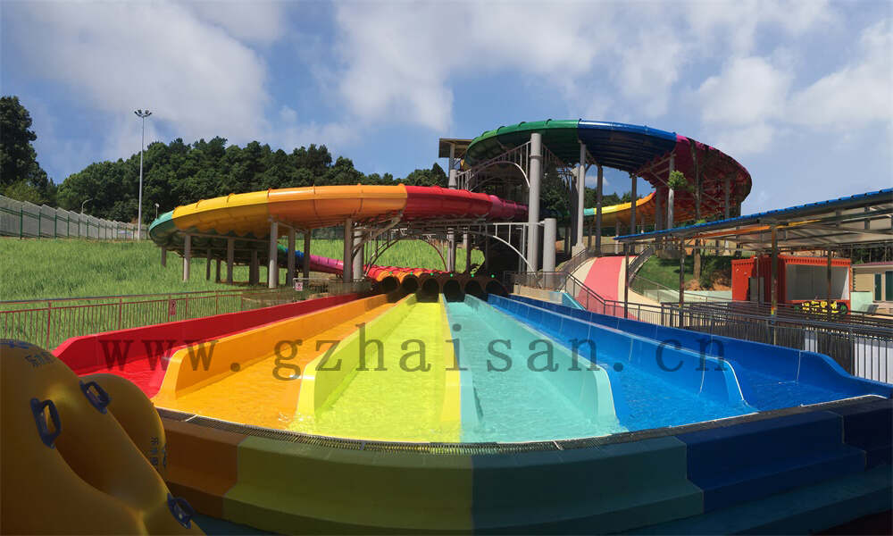 兒童水上遊樂園，設施齊全，歡樂無限